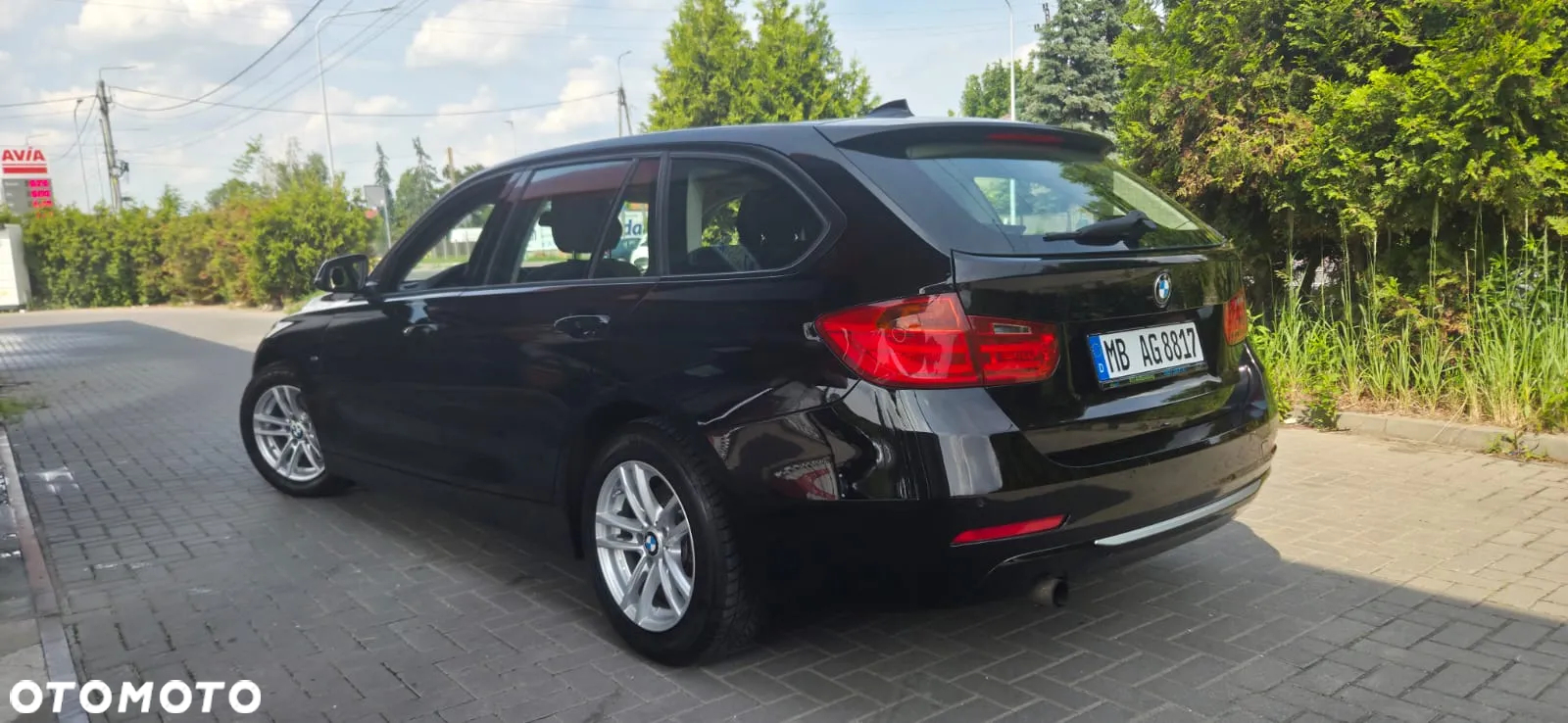 BMW Seria 3 320d DPF Touring Blue Performance Edition Exclusive - 9