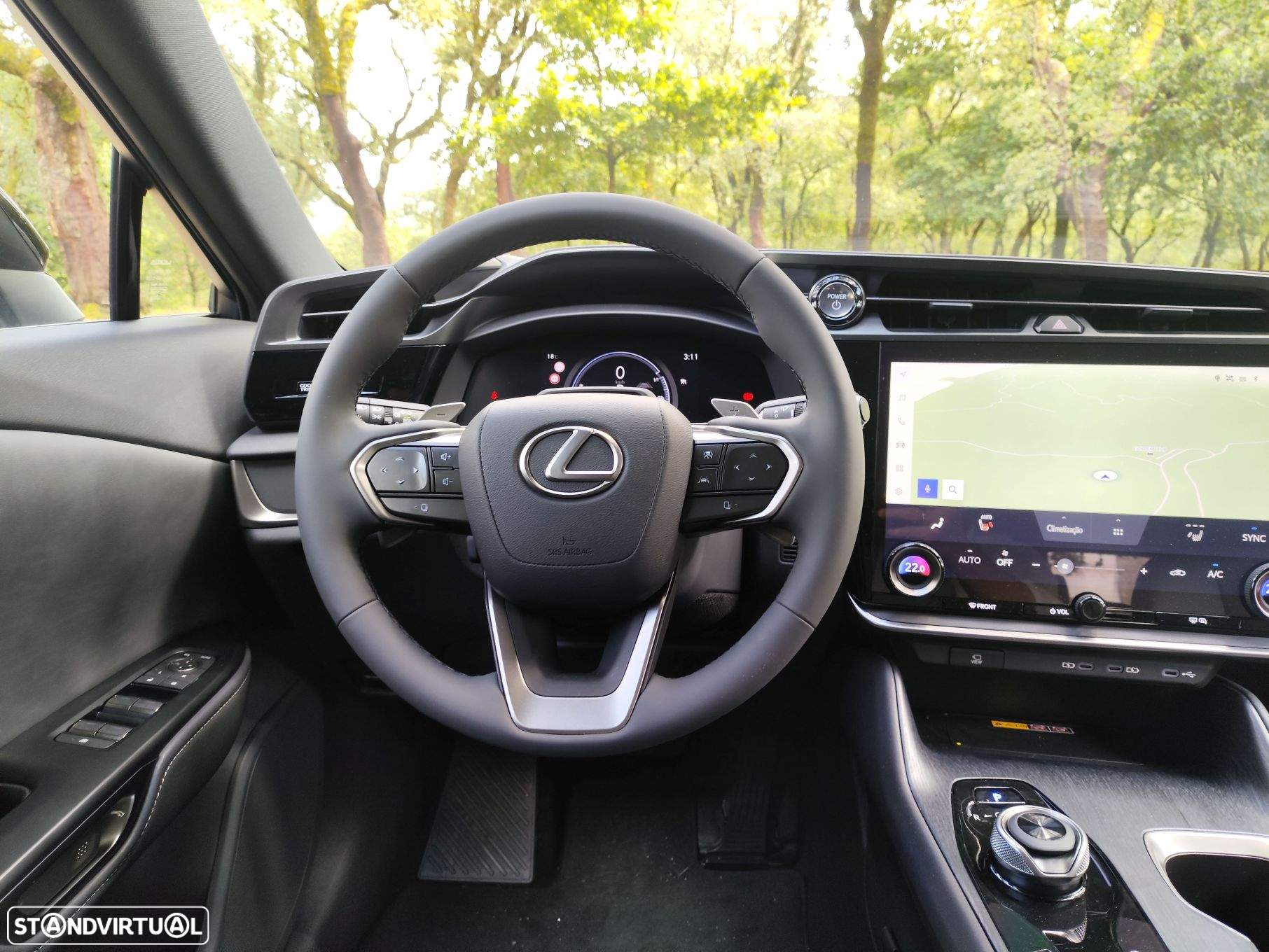 Lexus rz-450e Premium Monotone c/ mala elétrica - 10