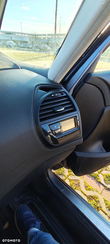 Citroën C4 Grand Picasso - 24