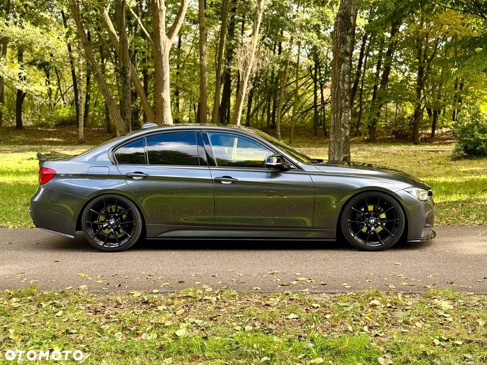 BMW Seria 3 330i M Sport - 5