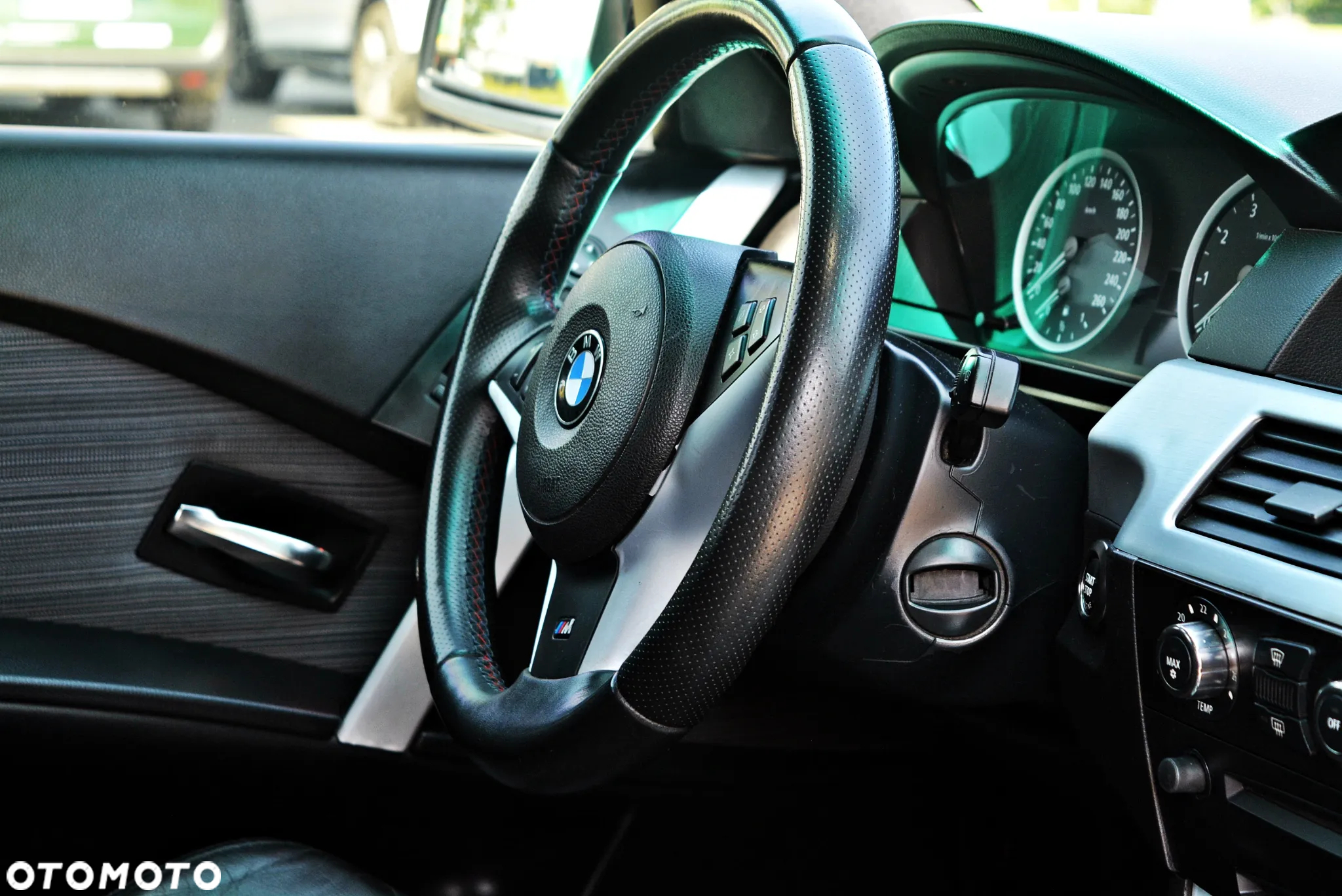 BMW Seria 5 530i Touring - 24