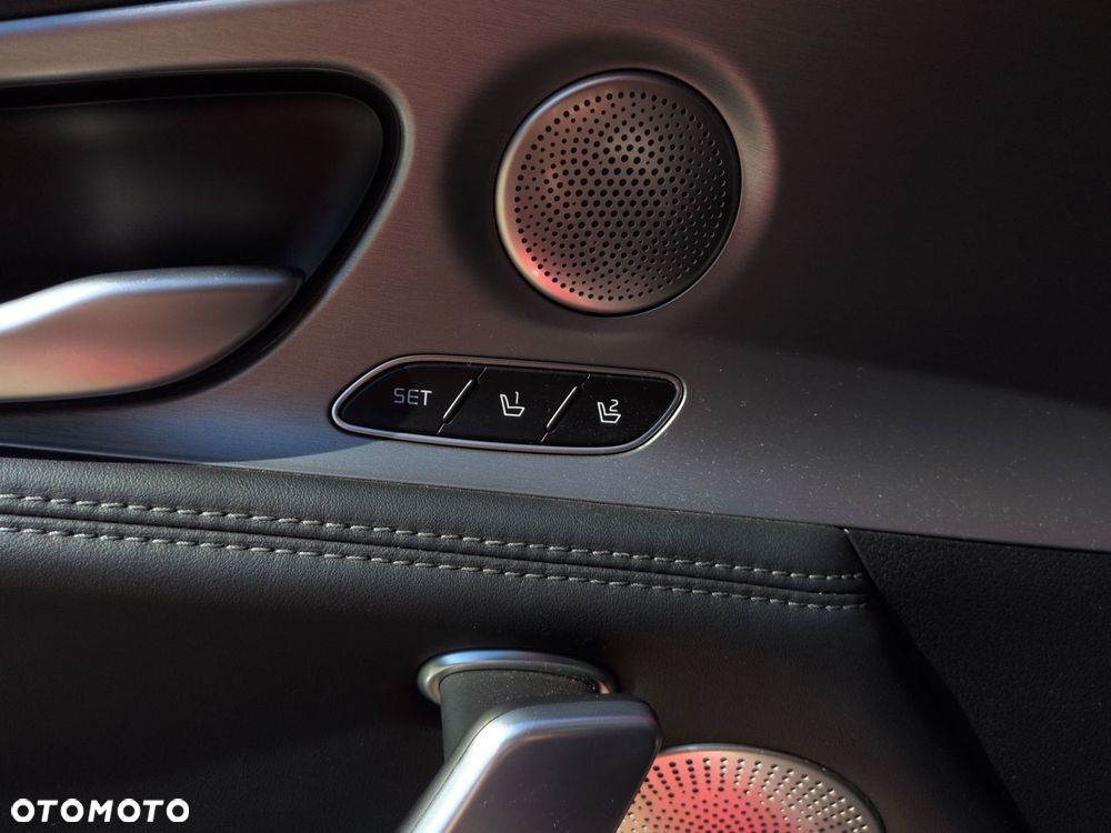 Kia Stinger - 18