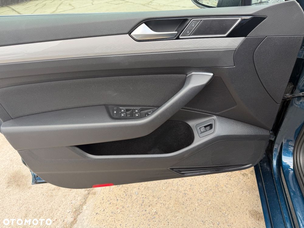 Volkswagen Passat 1.5 TSI EVO Business - 18
