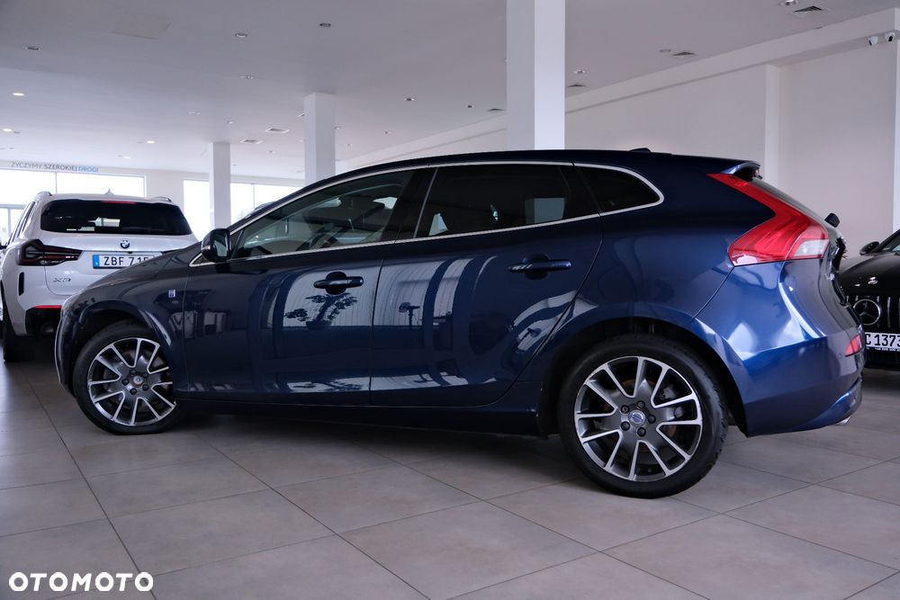 Volvo V40 D4 Drive-E Ocean Race - 6