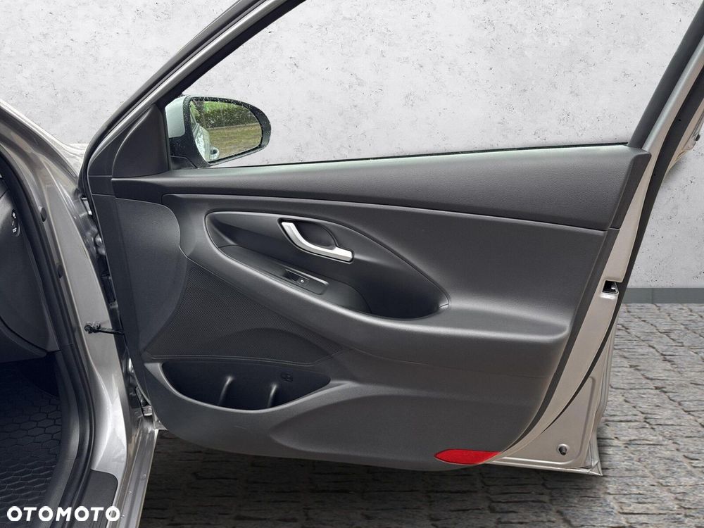 Hyundai i30 1.5 DPI Classic + - 35