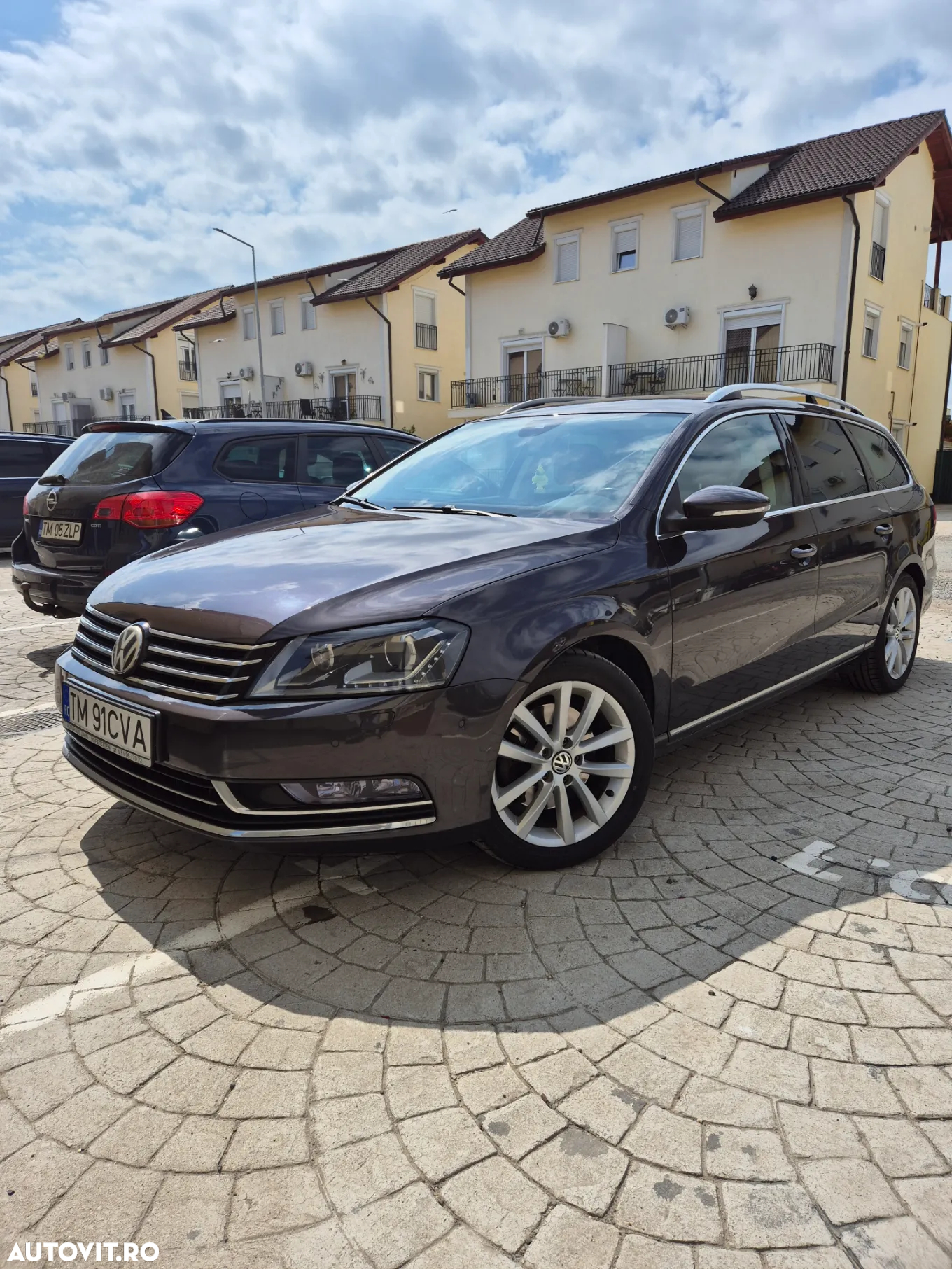 Volkswagen Passat Variant 2.0 TDI DPF DSG Highline - 9