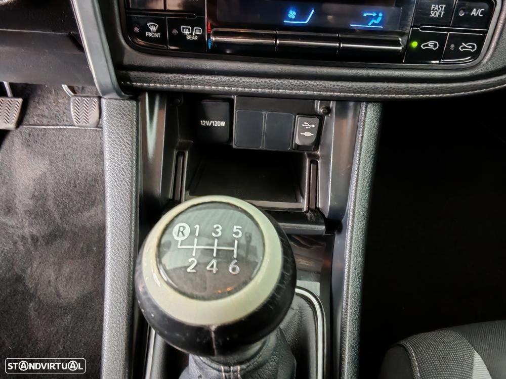 Toyota Auris Touring Sports 1.4 D-4D Comfort+Pack Sport - 17