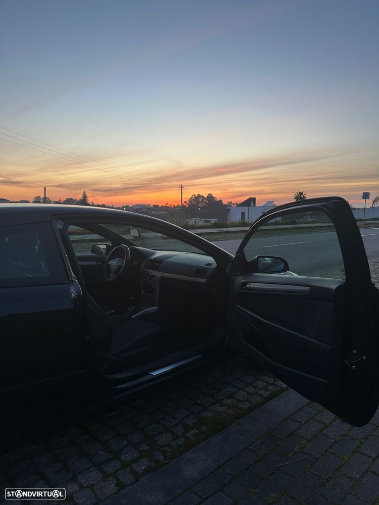 Opel Astra GTC 1.7 CDTI - 3