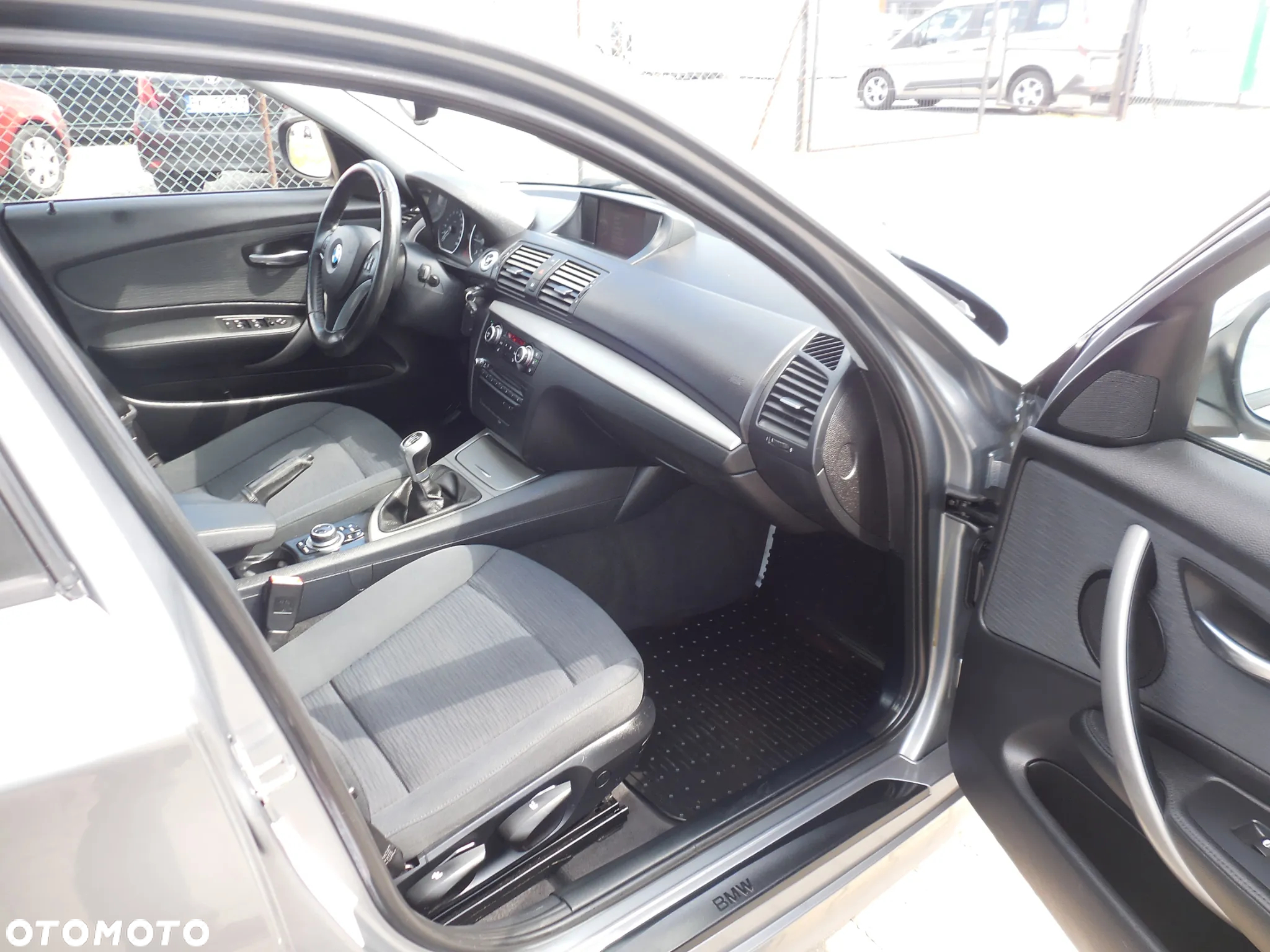 BMW Seria 1 116d Sport Line - 10