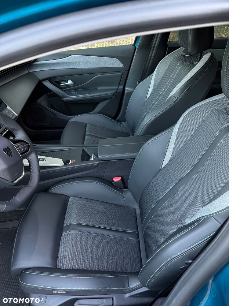 Peugeot 408 - 22
