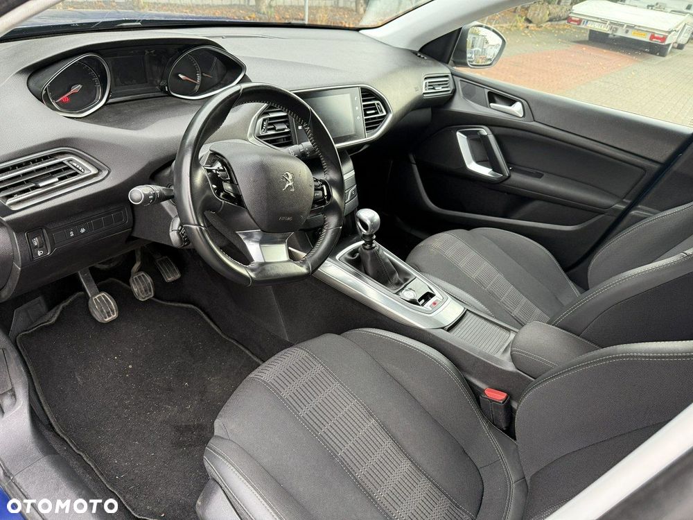 Peugeot 308 - 7