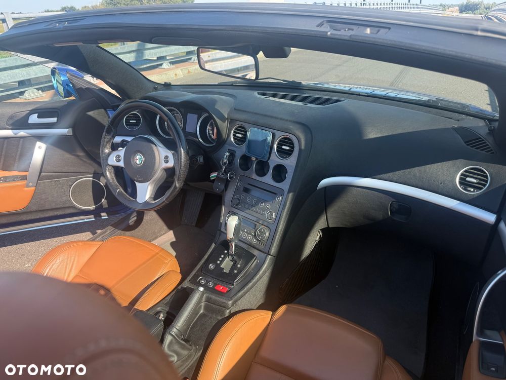 Alfa Romeo Spider 3.2JTS Q4 Q-Tronic - 10