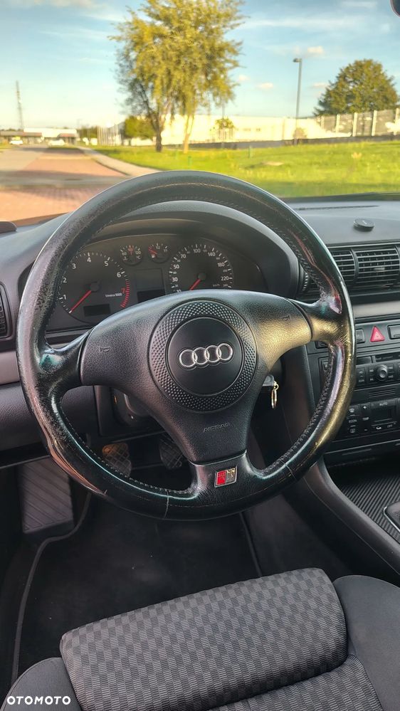 Audi A4 Avant 1.8 - 26