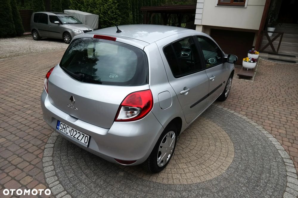 Renault Clio 1.2 16V Alize - 7