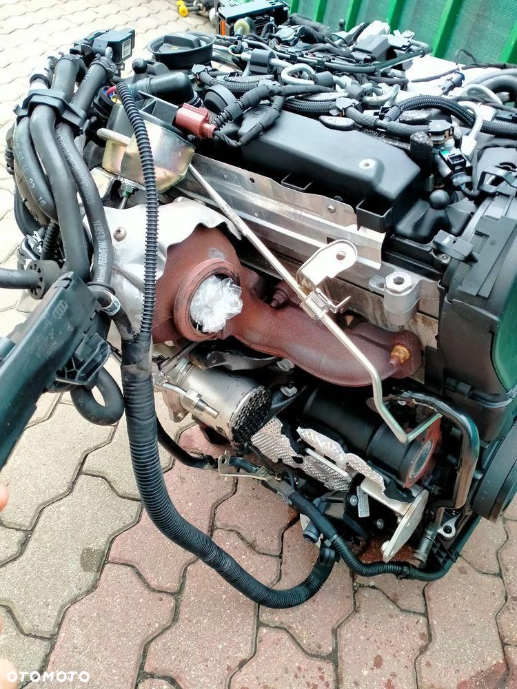 AUDI A4 B9 2.0 TDI DEU SILNIK KOMPLETNY - 9