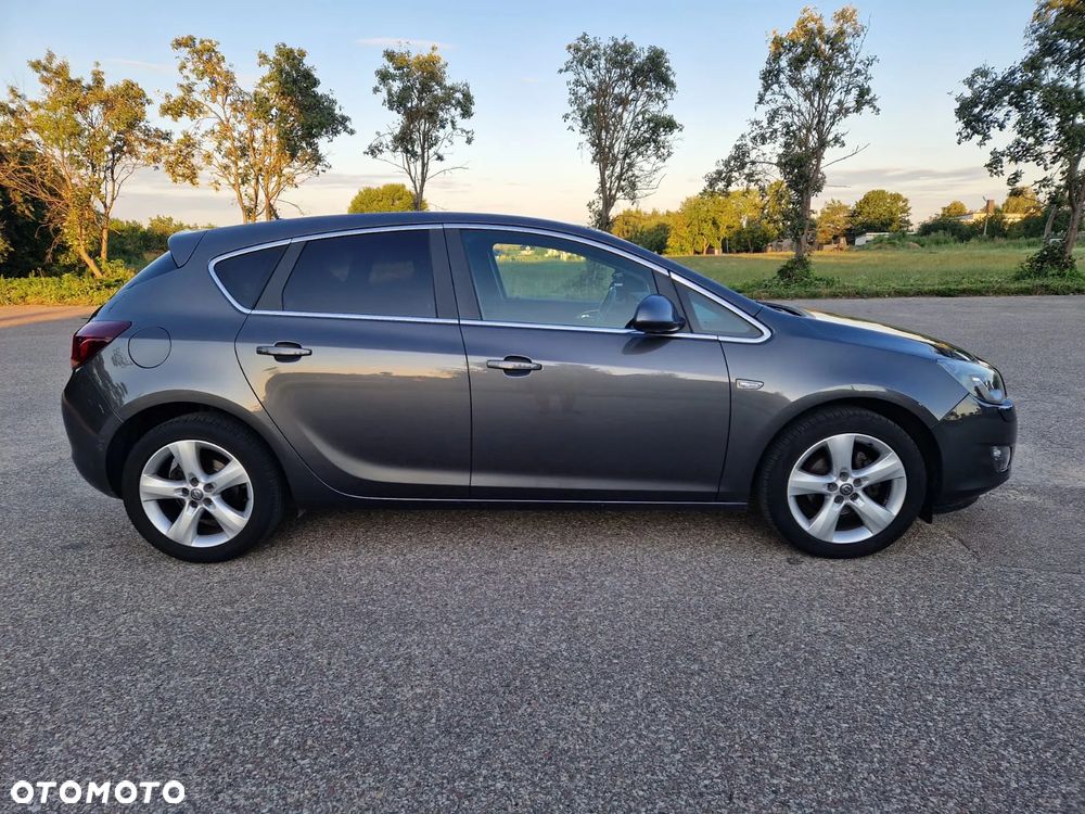 Opel Astra 1.4 T Enjoy - 6