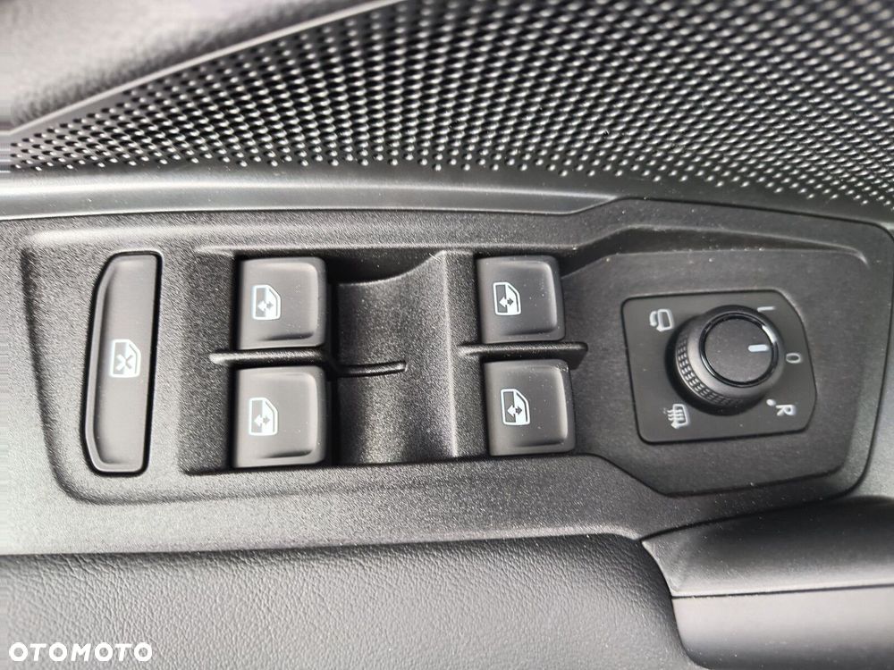 Volkswagen Tiguan - 11