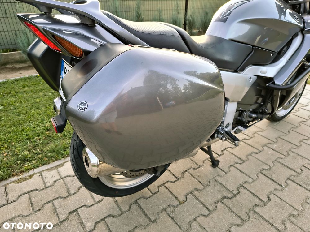 Yamaha FJR - 10