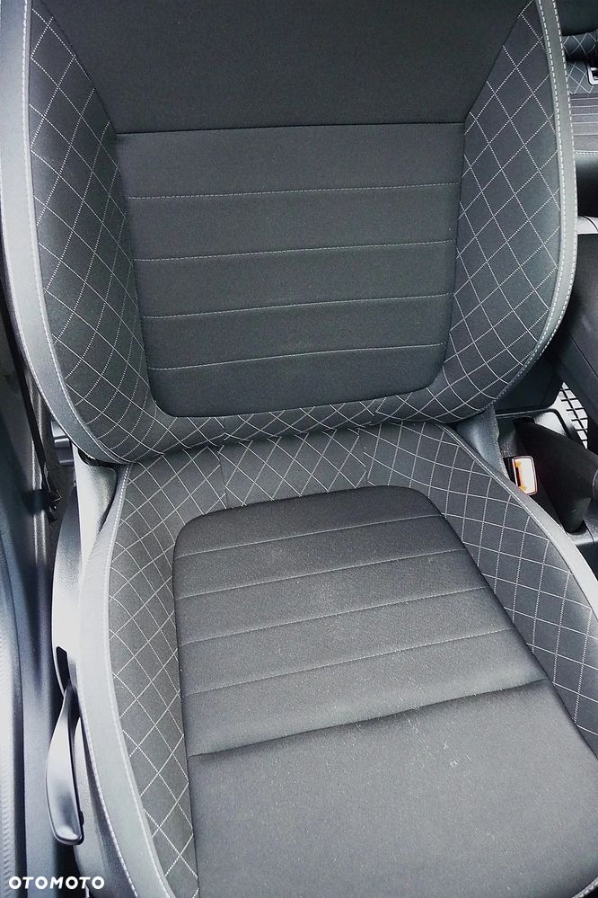 Skoda Fabia 1.0 TSI Active - 20