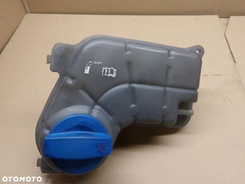 AUDI A4 B6 01-04 KOMBI ZBIORNICZEK WYRÓWNAWCZY 8E0121403 - 1