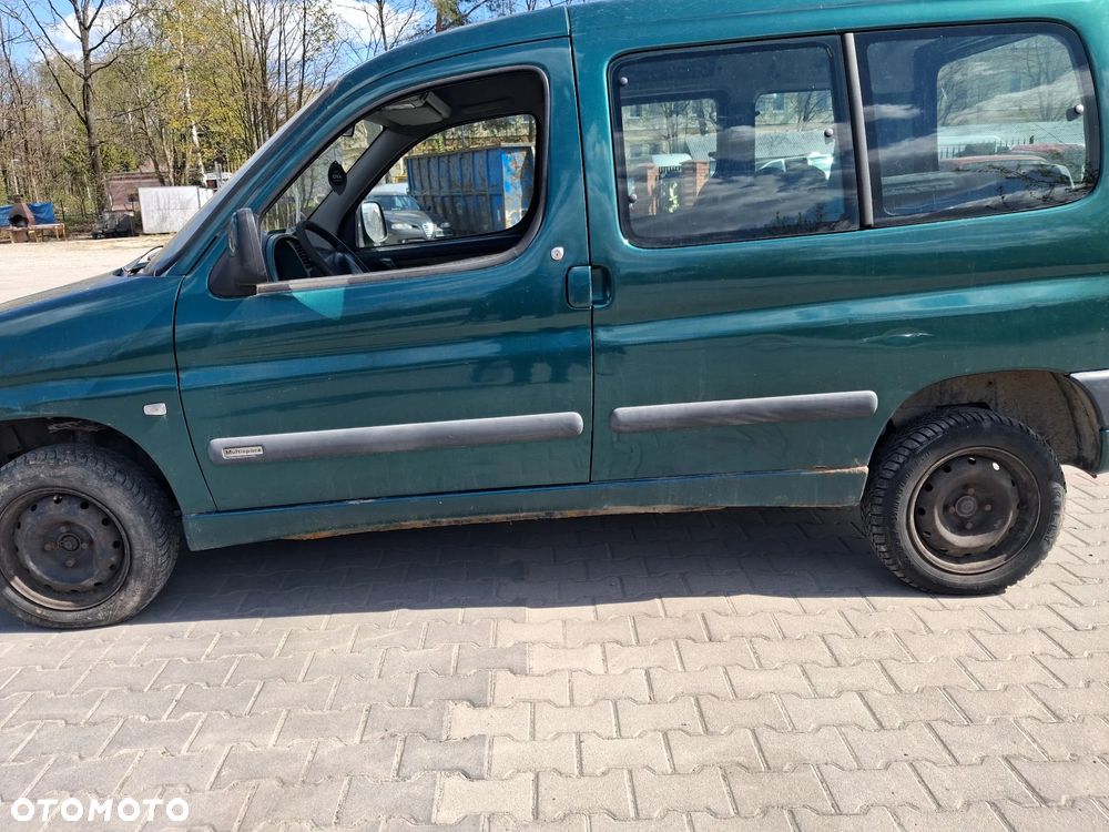Citroen Berlingo I Peugeot Partner 1 Multispace silnik 1.9 D 51kW 70KM DW8 pompa wtryskowa Delphi R8448B371B skrzynia biegów drzwi maska klapa zderzak błotnik zielony KQAC maglownica belka mcperson sterownik panel moduł silniczek fotel szyba lusterko pompa przewód wąż kanapa wyświetlacz osłona mocowanie listwa felga zwrotnica lampa kokpit schowek stacyjka moduł komfortu bsi bsm boczek wentylator obudowa przewód alternator przekaźnik  mechanizm NA CZĘŚCI - 2