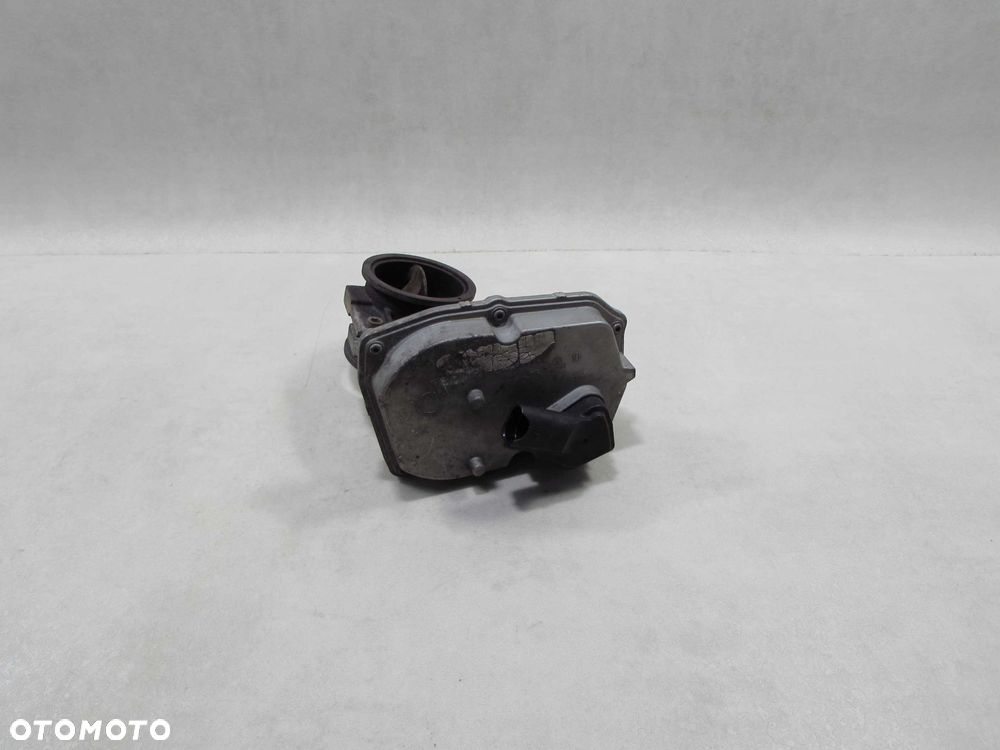 MITSUBISHI IVECO CANTER FUSO 7C15 E6 17R 13-21 PRZEPUSTNICA SPALIN EGR 5801763775 - 2