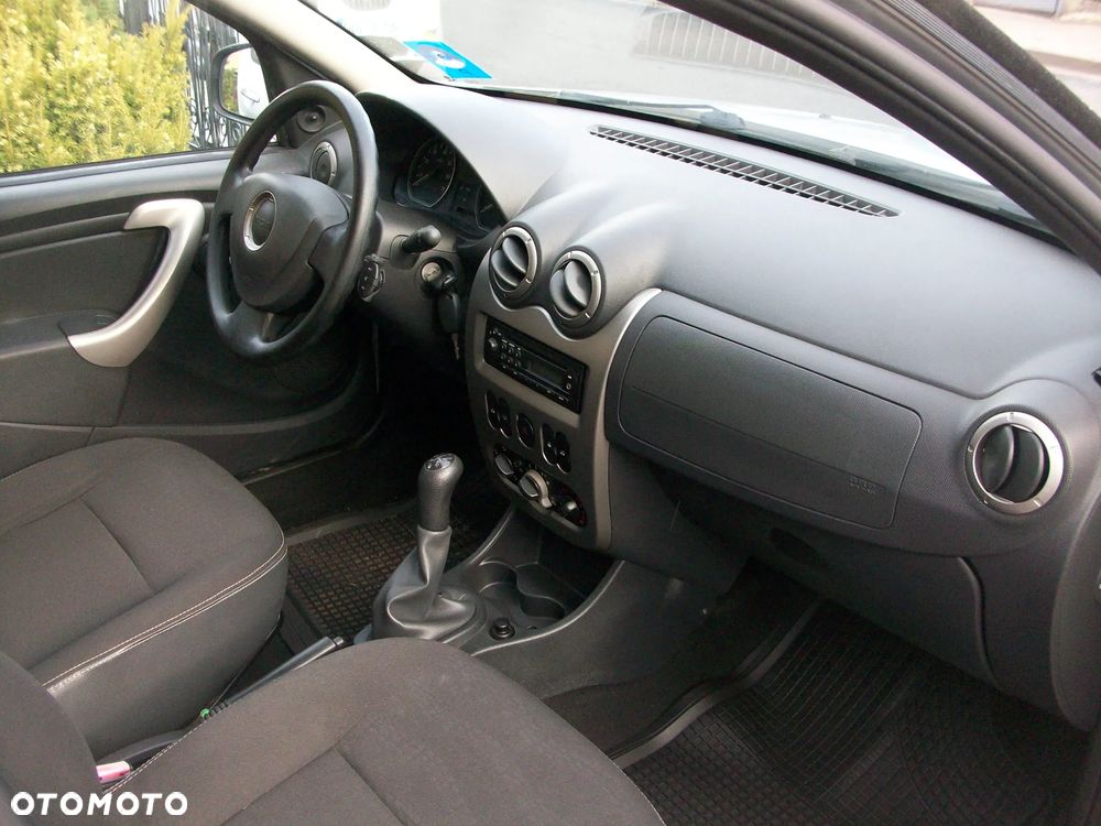 Dacia Sandero Stepway 1.6 - 13