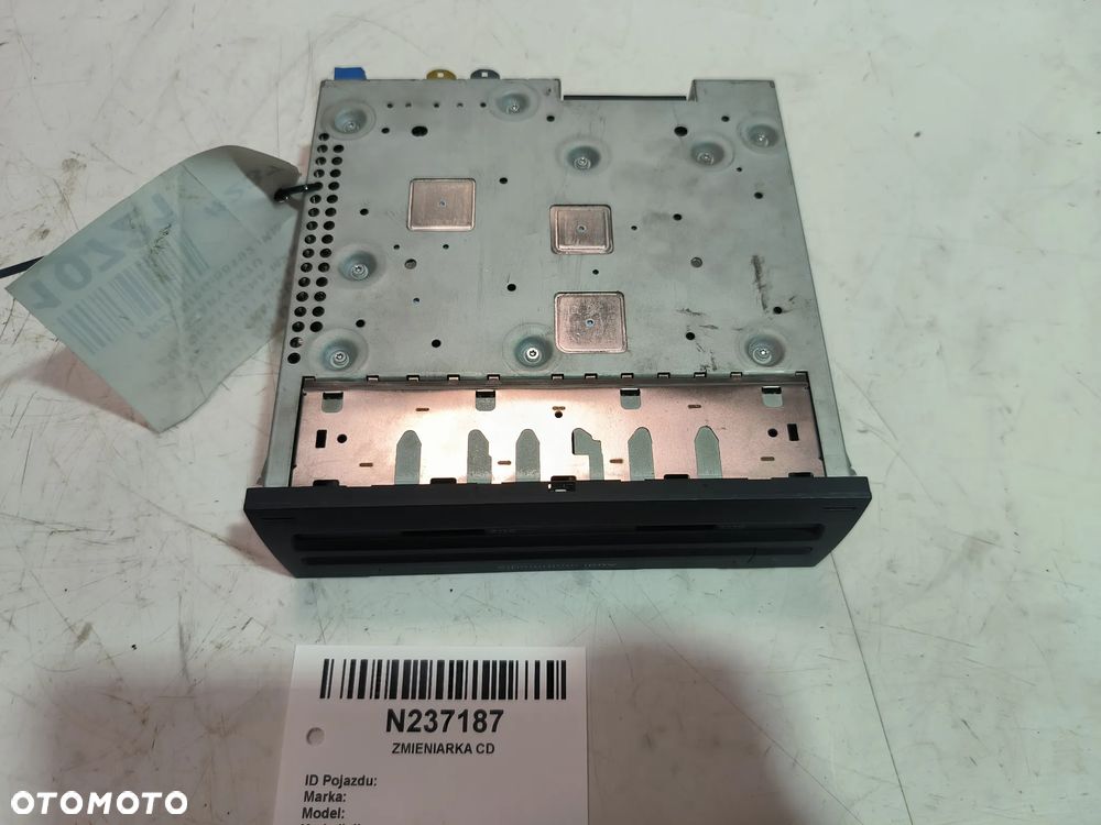 Stacja multimedialna GPS / CD / DVD  4H0035664B  AUDI A8 D4 - 8