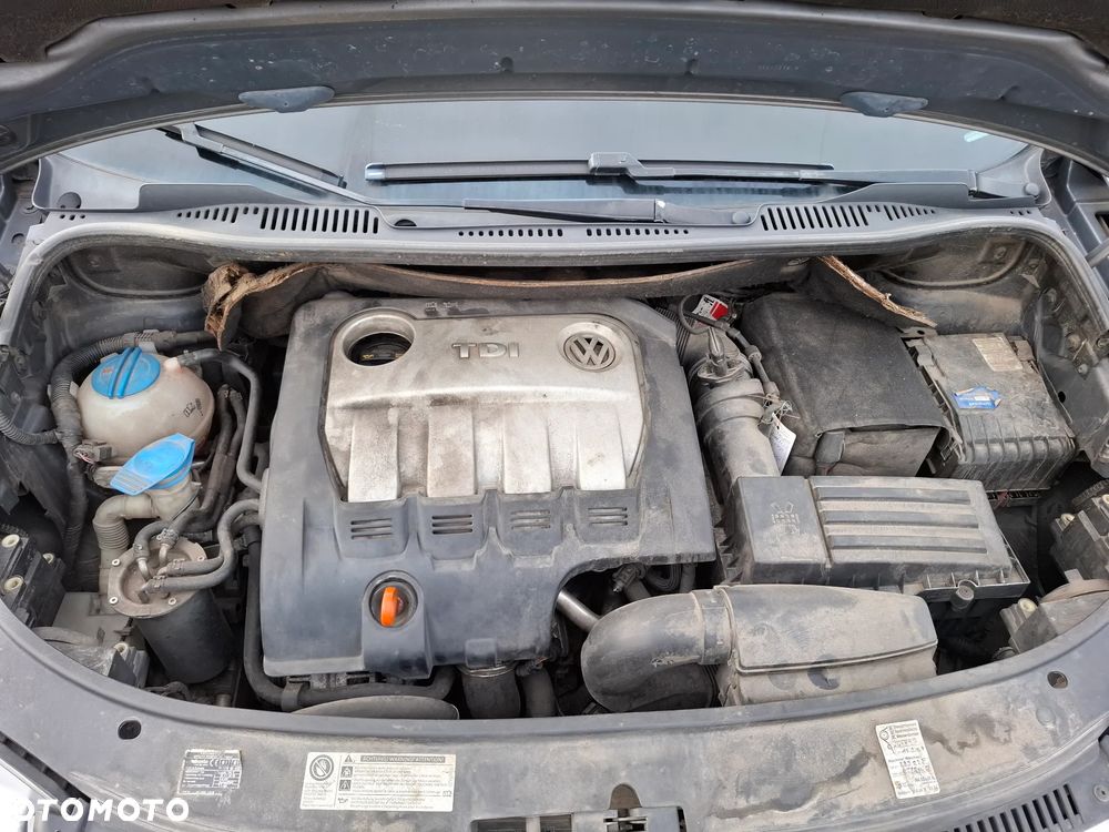 Volkswagen Touran 2.0 TDI DPF Cross DSG - 13