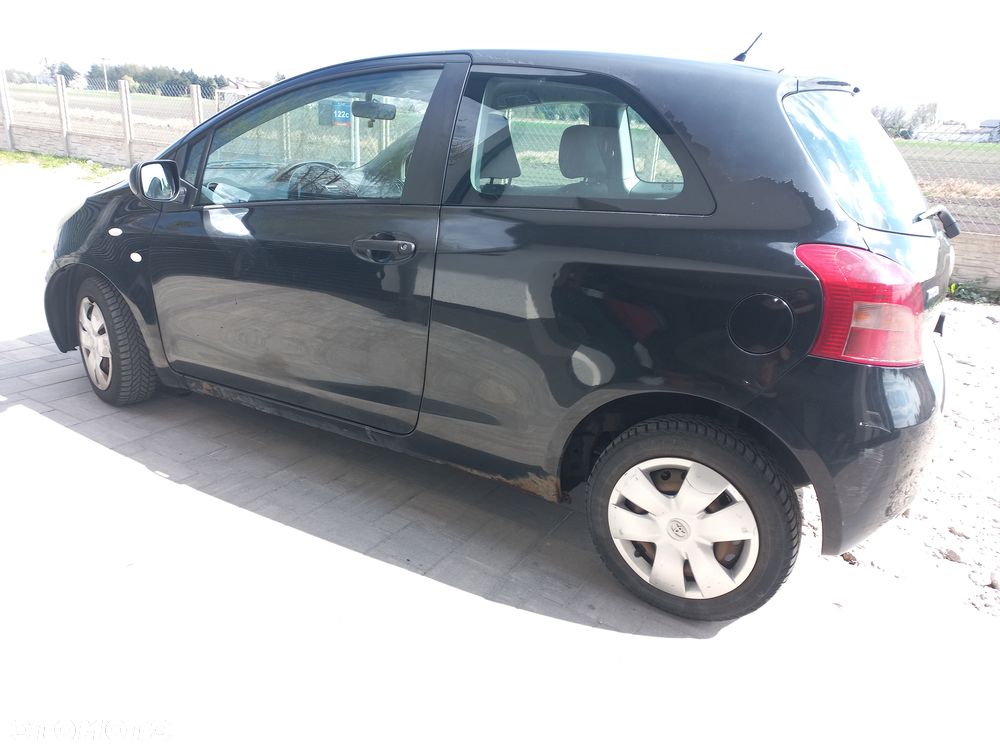 Toyota Yaris 1.0 Luna A/C - 30