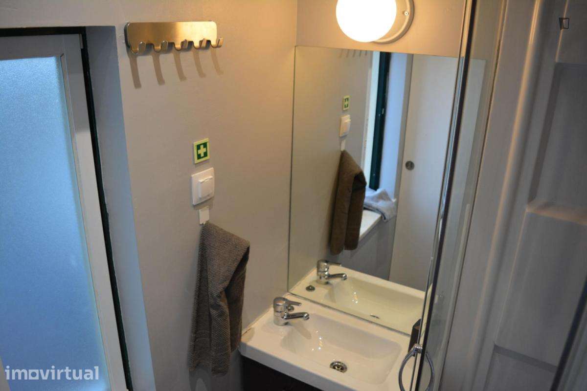 Quarto - localizado em Arroios Lisbon - Grande imagem: 3/16