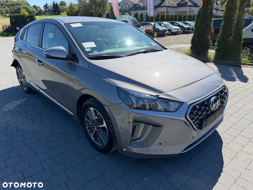 Hyundai IONIQ 1.6 GDI Premium - 1