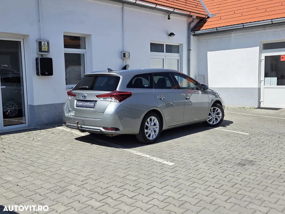 Toyota Auris 1.8 VVT-i Automatik Executive - 4