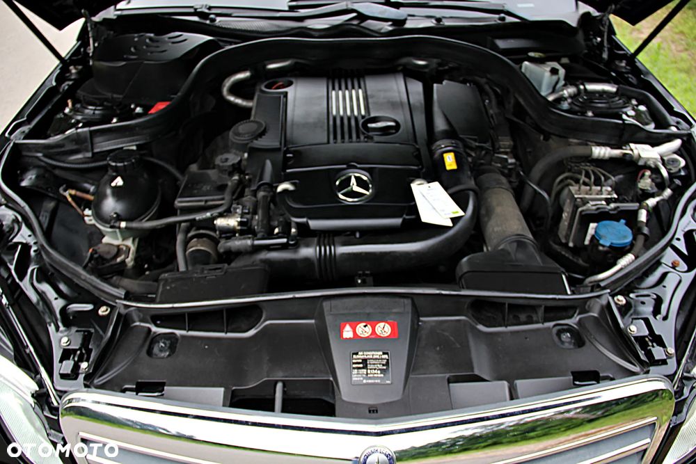 Mercedes-Benz Klasa E 200 BlueEFFICIENCY Elegance - 38