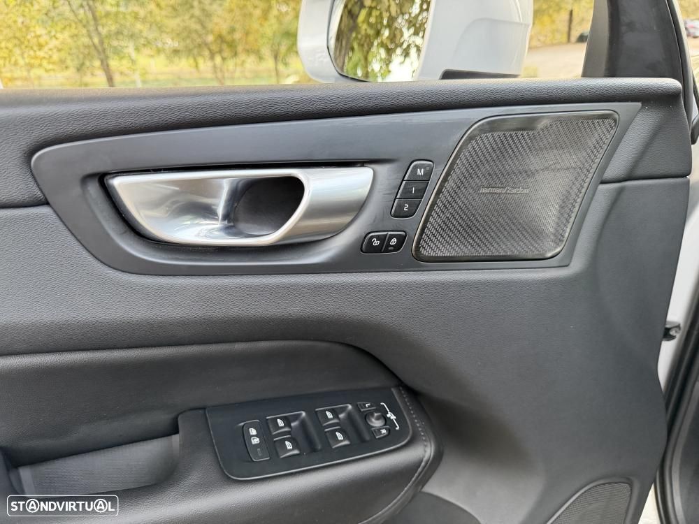 Volvo XC 60 T8 Twin Engine AWD Geartronic Inscription - 19