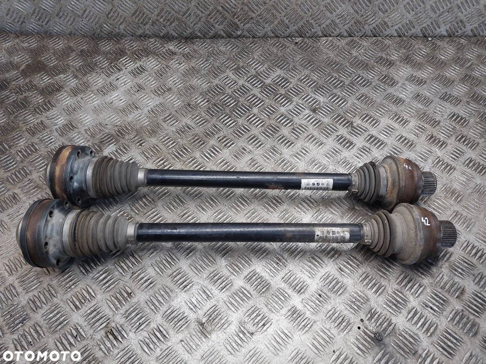 PÓŁOŚ LEWY TYŁ + PRAWY TYŁ AUDI Q5 8R 3.2 FSI 8R0501203C - 1
