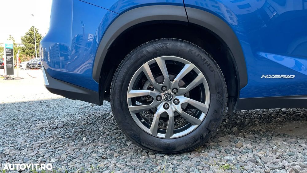 Lexus Seria NX 300h AWD Executive Plus - 30