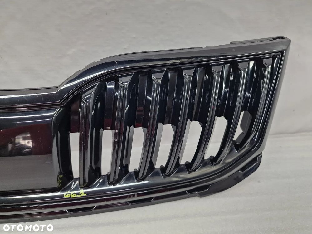 SKODA OCTAVIA 3 III LIFT VRS / RS 16- ATRAPA / GRILL PRZEDNI PRZÓD , NR 5E0853653C , NR AUKCJI GL663 - 6