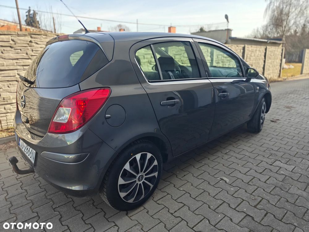 Opel Corsa 1.4 16V Innovation 110 Jahre - 14