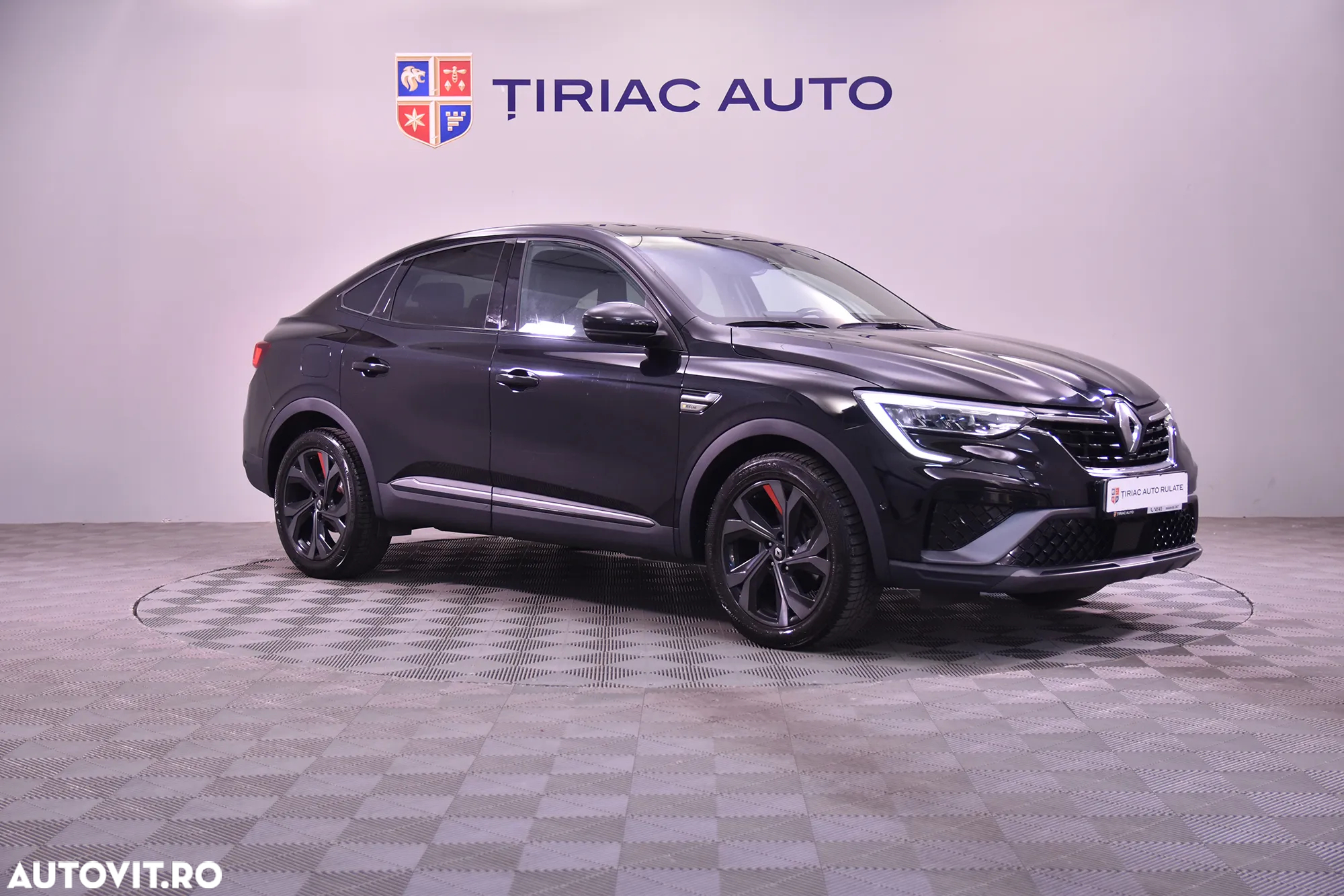 Renault Arkana E-TECH Hybrid RS Line - 7