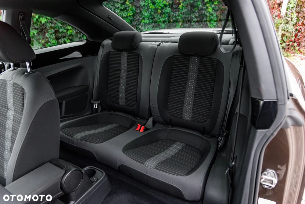 Volkswagen Beetle 2.0 TSI DSG Exclusive Sport - 21