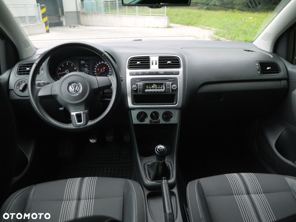 Volkswagen Polo 1.2 MATCH - 15