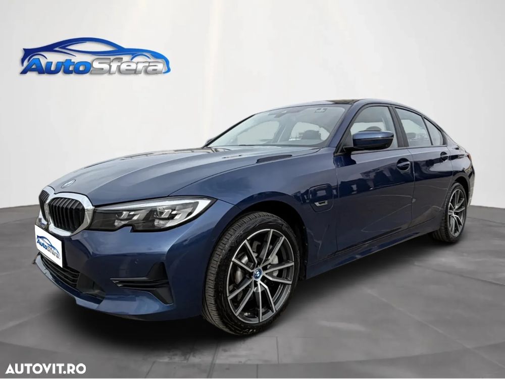 BMW Seria 3 330e Aut. Advantage - 1