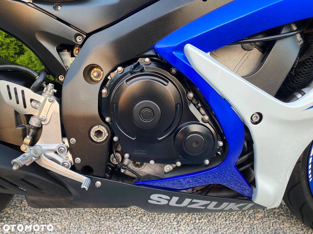 Suzuki GSX-R - 10