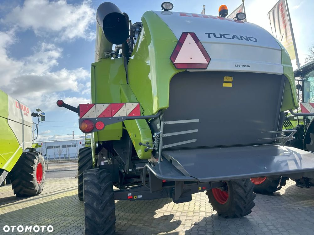 Claas TUCANO 440 - 2