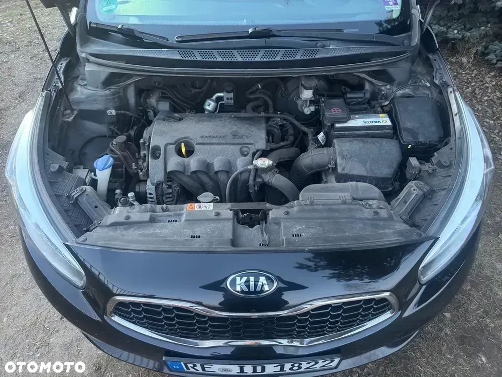 Kia Ceed 1.4 CVVT Dream Team Edition - 10