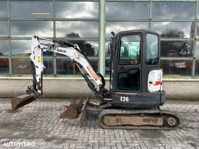 Bobcat E26 - 4