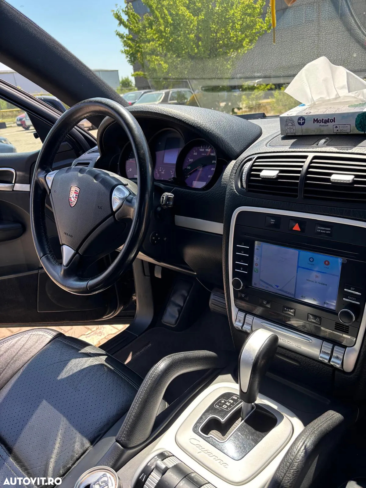 Porsche Cayenne 3.0 L V6 - 12