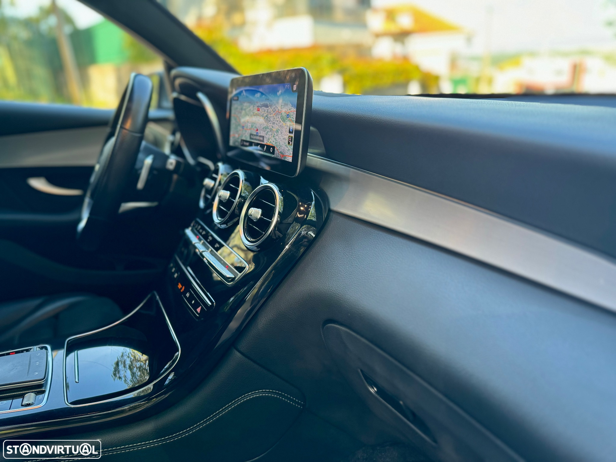 Mercedes-Benz GLC 300 Coupe de 4Matic 9G-TRONIC AMG Line Plus - 23