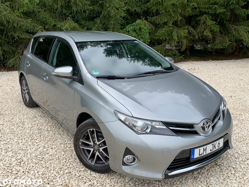 Toyota Auris 1.6 Prestige - 18